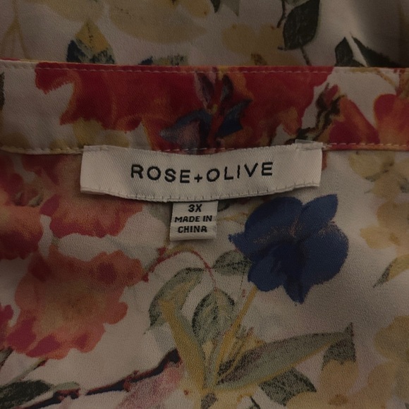Rose & Olive Floral Blouse - Red and white - Picture 3 of 3